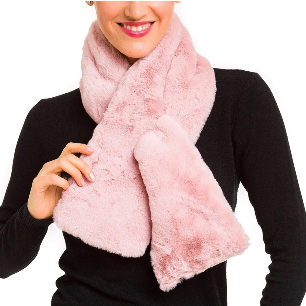NWOT Faux Fur Neck Scarf
